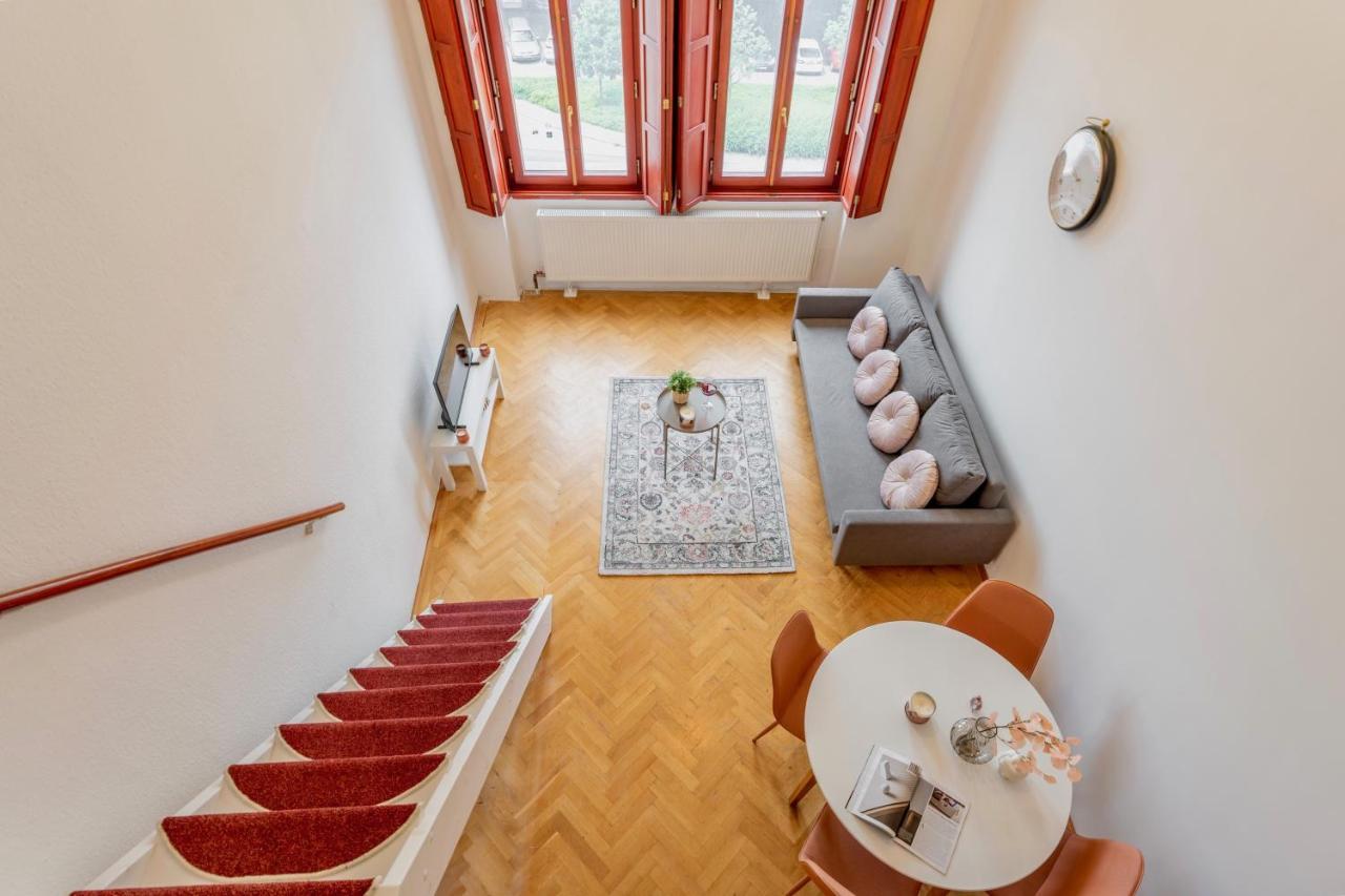Elizabeth'S Treasure Deluxe Apartment Budapest Exterior photo
